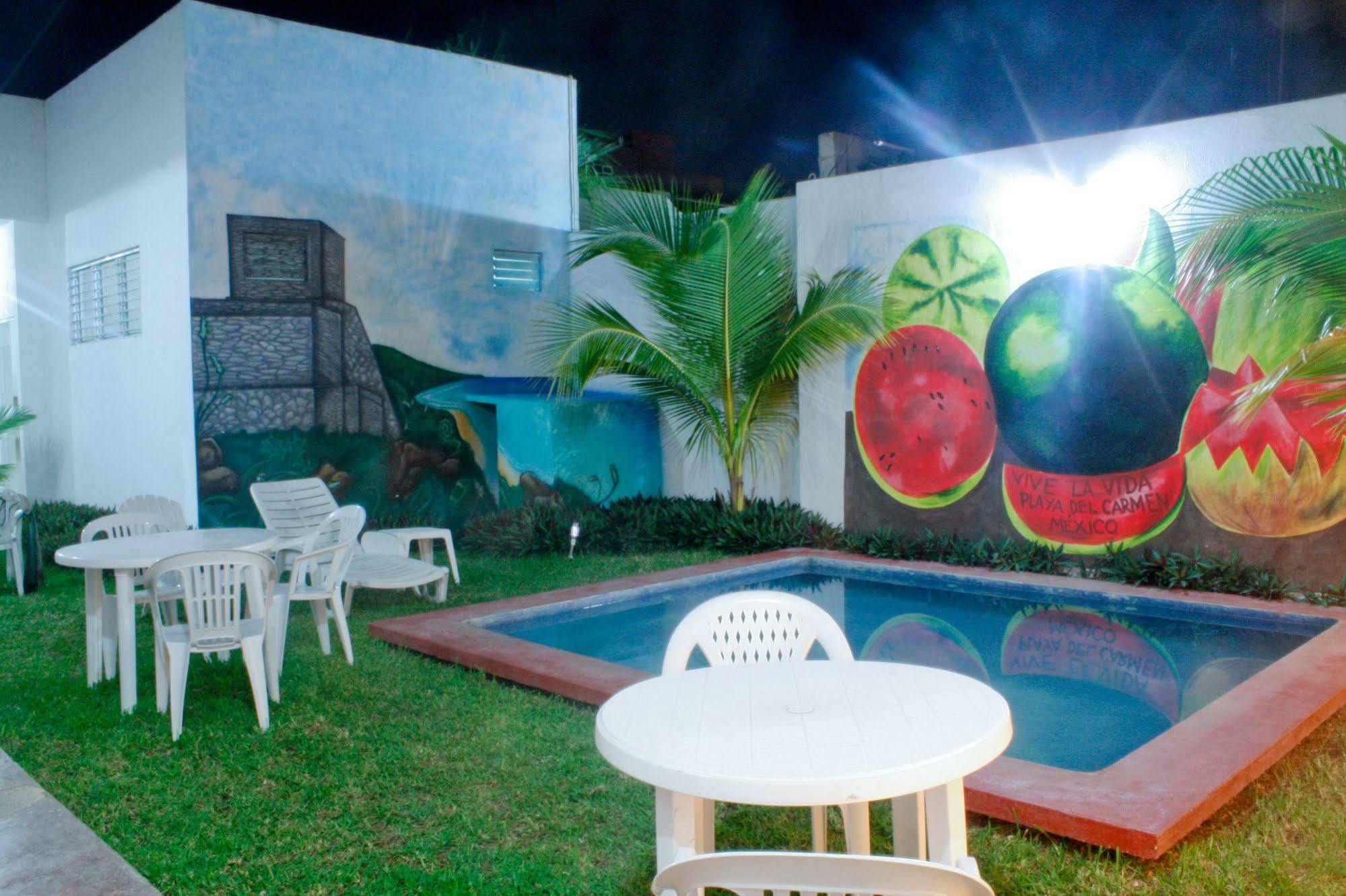 Hostal Vive La Vida Playa del Carmen Ngoại thất bức ảnh